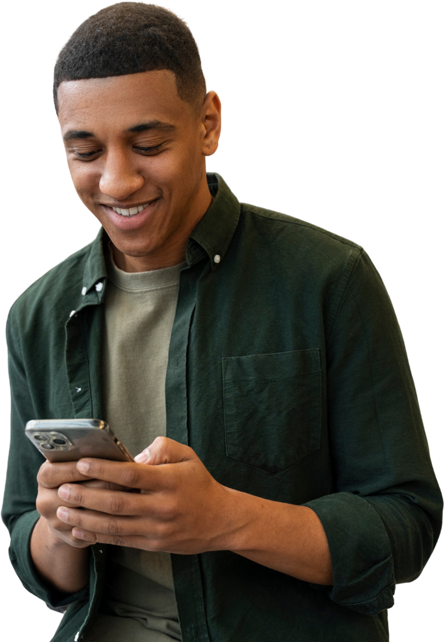 Colaborador utilizando o WhatsApp corporativo com Synk RH